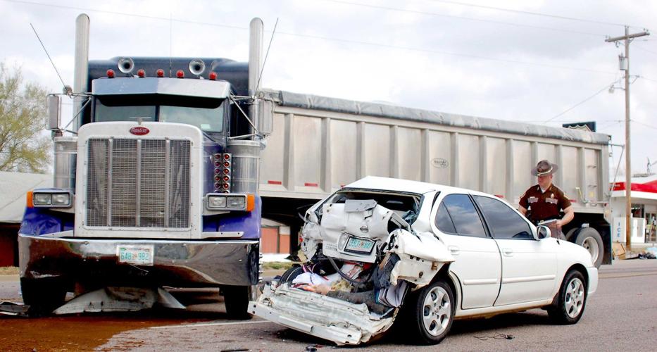 Understanding Truck Accident Injuries and the Role of a Truck Accident Lawyer